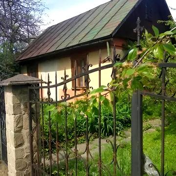 Івана Франка вул., 11