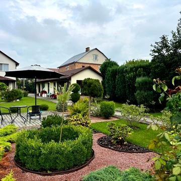 Вишнева вул.