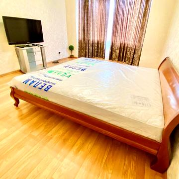 Осіння вул., 33