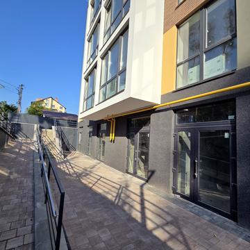 Лисенка вул., 1