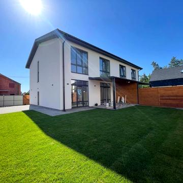 Патріотів вул.