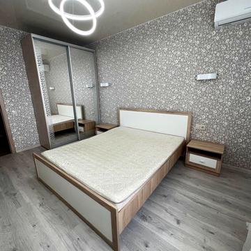 Співдружності вул., 1