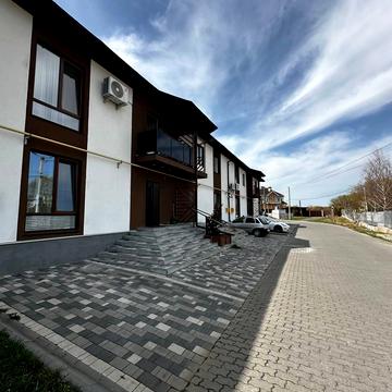 Пирогова, 21