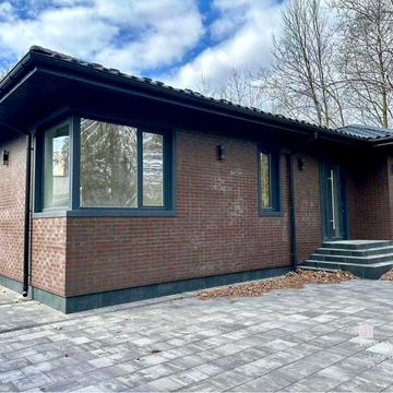 Євгена Коновальця вул.