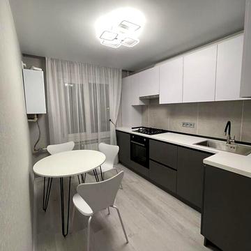 Продаж 3к Квартира Михайла Малишенка (Короленка) вулиця