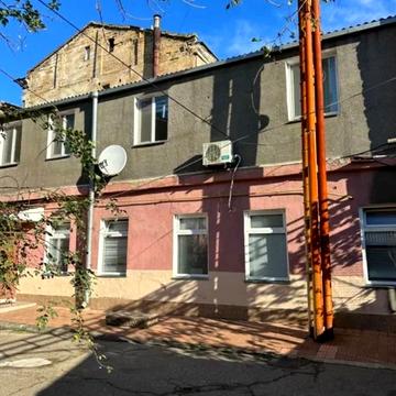 Прохоровська вул., 17