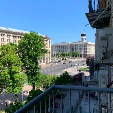 Хрещатик вул. (Kreschatic), 13
