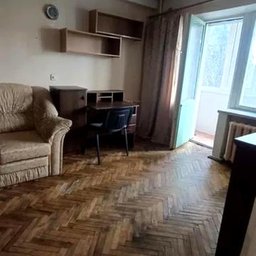 Кирилівська вул. (Фрунзе), 127