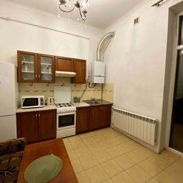 Миколи Лисенка вул., 4