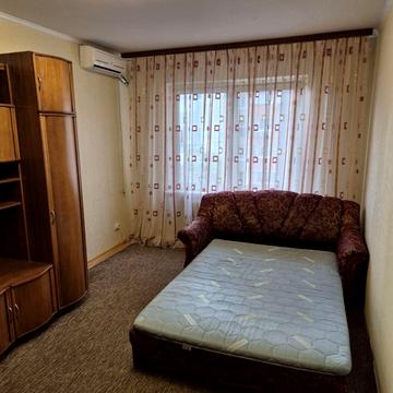 Урлівська вул., 30