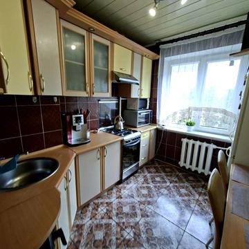 Генерала Безручка вул., 24