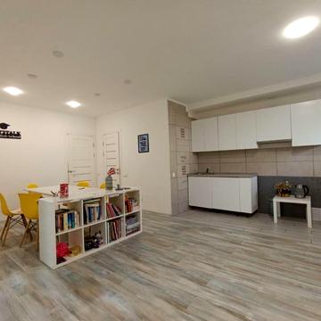 Виговського вул. (Суворова), 1-Т