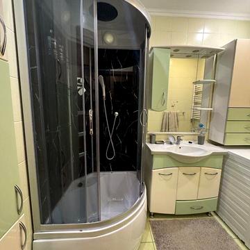 Довгострокова оренда 3к Квартира Чернівецька вулиця