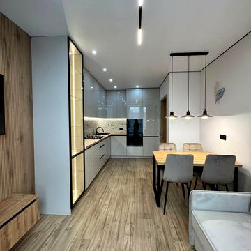 Пасічна вул., 150