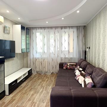 Квітки Цісик вул. (Гулі Корольової), 8