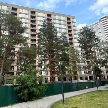 Вячеслава Чорновола вул., 8