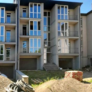 Зарожанська вул., 3