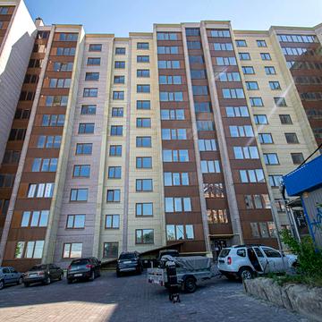 Леся Курбаса вул., 6