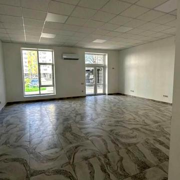 Пасічна вул., 15, 15а, 15б