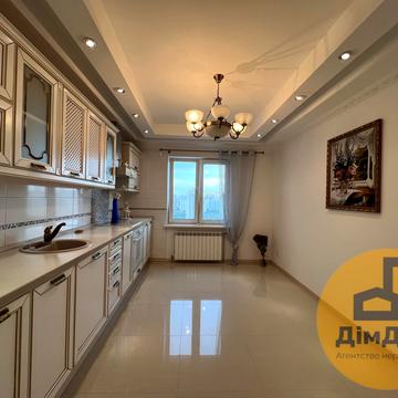 Урлівська вул., 30