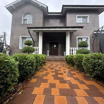 Продаж 4к Дім Весняна вулиця