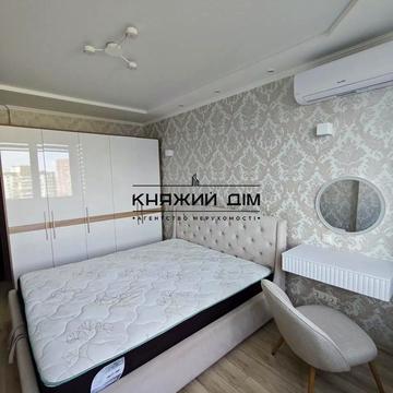 Драгоманова вул., 4-А