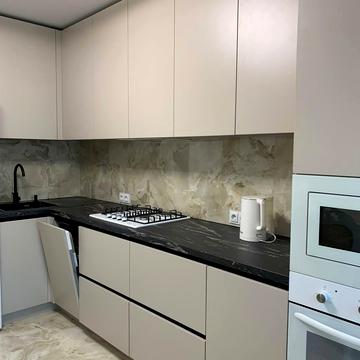 Юліана Пелеша вул., 3