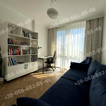 None 214000.0 USD