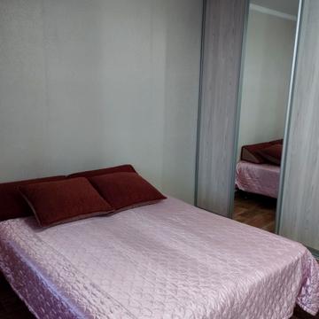 Варшавська вул., 20а