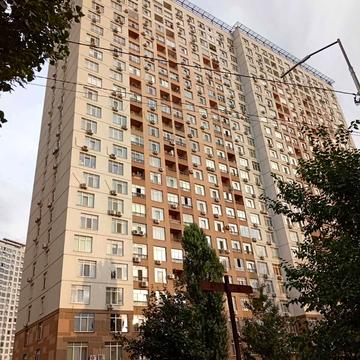Ованеса Туманяна вул., 3