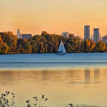 Володимира Івасюка просп. (Героїв Сталінграду), 8