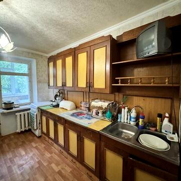 Продаж 3к Квартира Полковника Коновальця вулиця