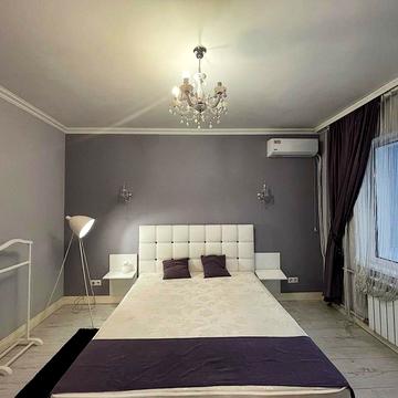 Братства Тарасівців вул. (Декабристів), 8