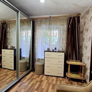 Ніжинська вул., 26