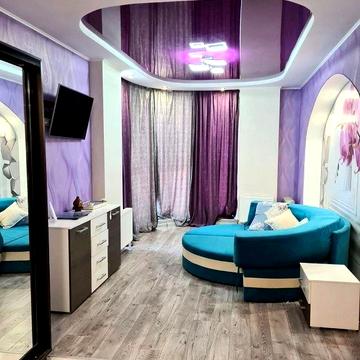 Захисників України вул. (1-го Травня), 42а