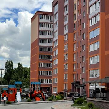 Степана Бандери просп., 83-Д