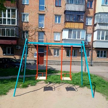 Зарічанська вул., 12