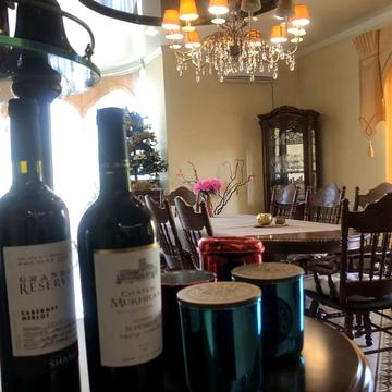 молодіжна, 25