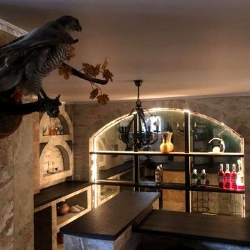 молодіжна, 25