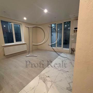 Інститутська вул., 67А