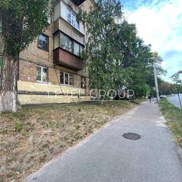 Продаж на Печерську фасад квартири 24м2