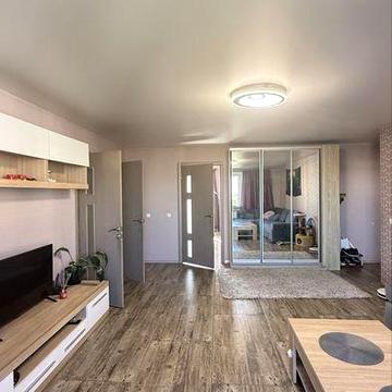 Продаж прекрасної 3-кім. квартири в цегляному будинку з ремонтом!