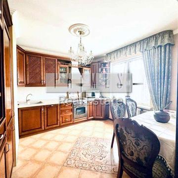 Продаж 2кім.квартири вул.Ахматової А, 28 Позняки Осокорки