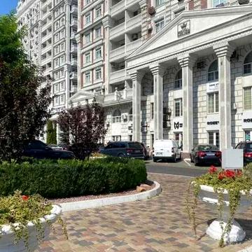 Михайла Максимовича вул, 24