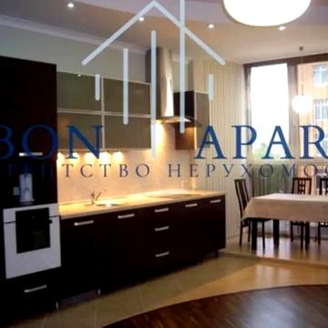 Гната Хоткевича вул. (Червоногвардійська), 10