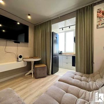 Богдана Хмельницького вул., 57б