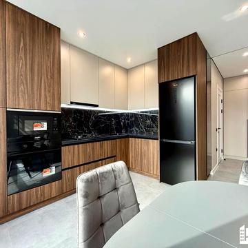 Героїв Миколаєва вул., 40