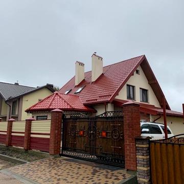 Коновальця, 10