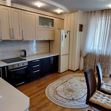 Олексія Вадатурського вул. (Маршала Малиновського), 16б