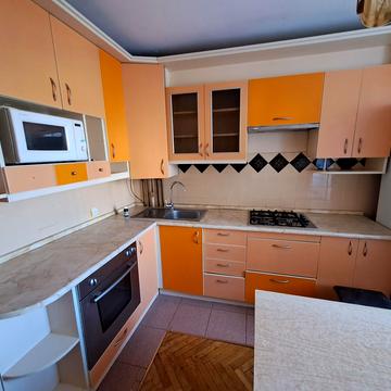 Весела вул., 51